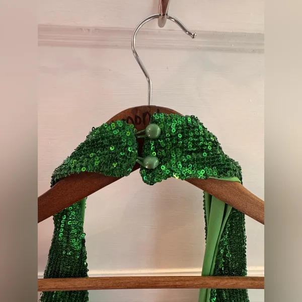 PrettyLittleThing Green Sequin Crossover Halter Bodycon Dress – US 8 – NWT - Image 5