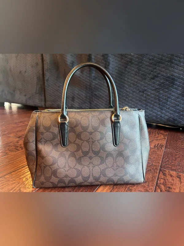 Coach Surrey Carryall Signature Satchel F67026 - Image 3