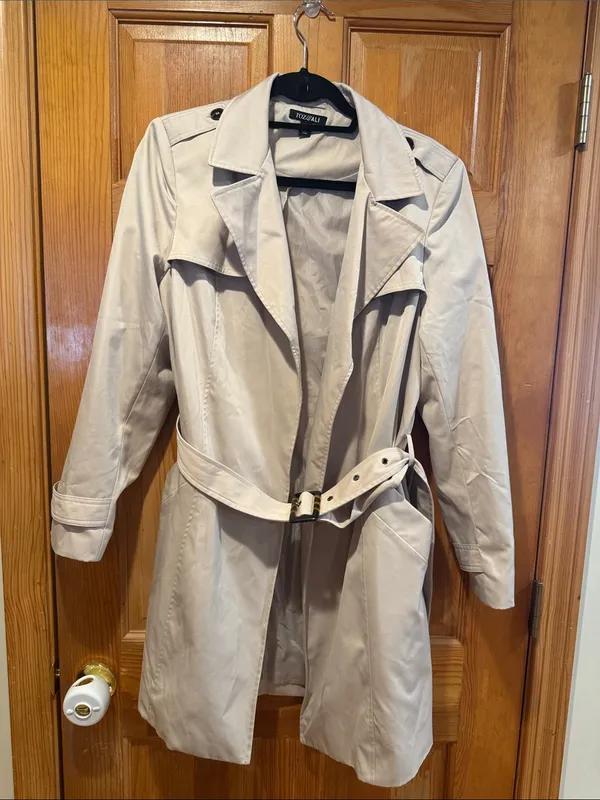 Roz & Ali tan trench coat size large . - Image 2