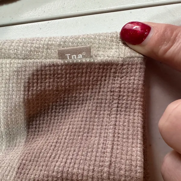 Tna Cropped Long Sleeve Ribbed‎ Waffle Knit Top Taupe Size S Aritzia - Image 6