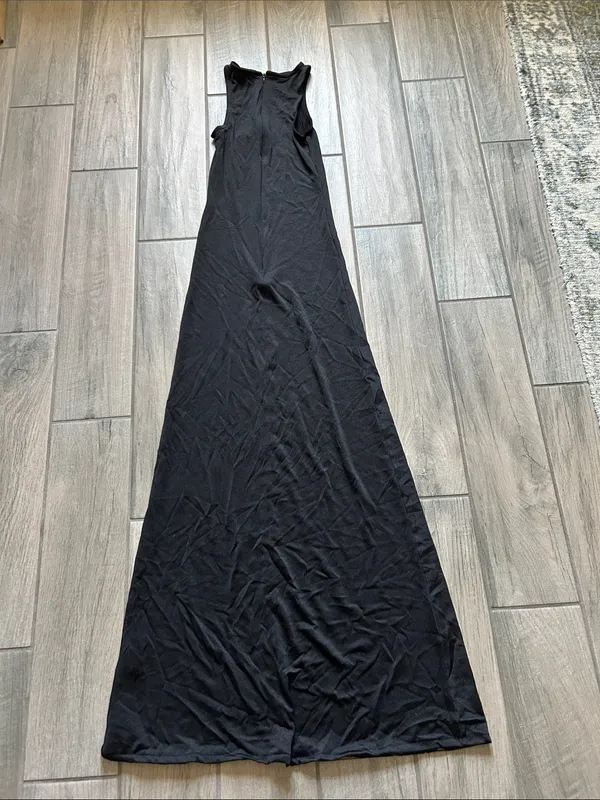 REFY Black Sleeveless Maxi Dress with High Neck - Image 4