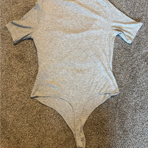 H&M Light Gray Women's Bodysuit - Image 3