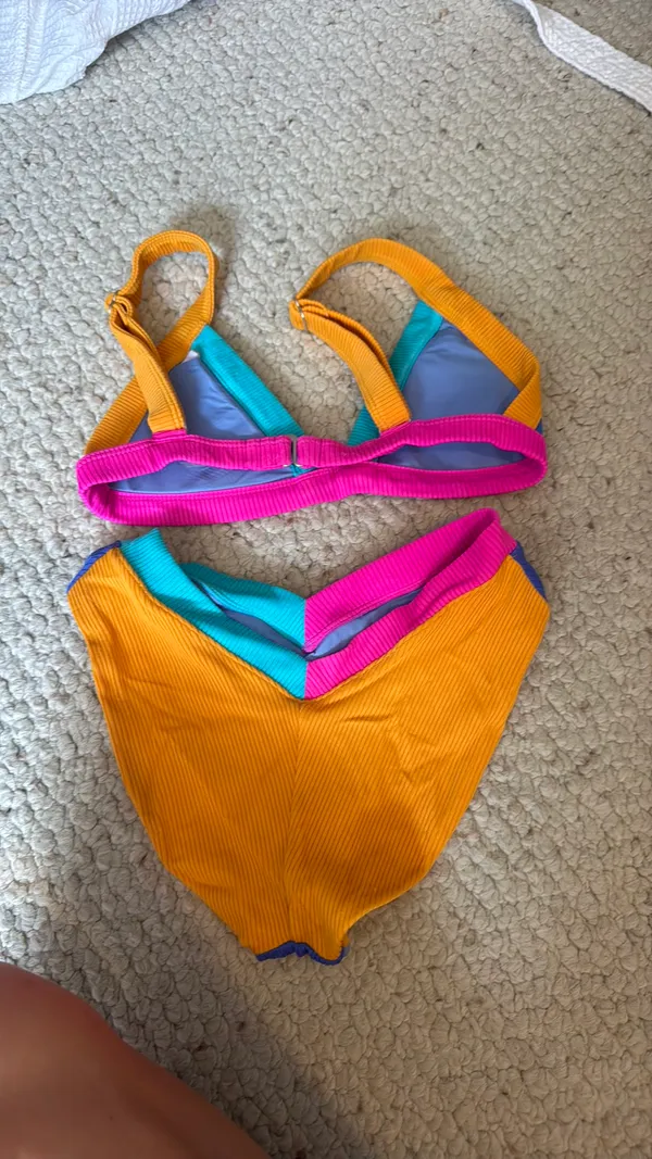 One One colorblock bikini - Image 3