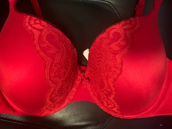 Victoria's Secret Push-up Bra - Image 2
