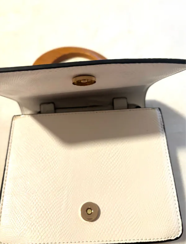 Moda Luxe hand bag with strap  - Image 3