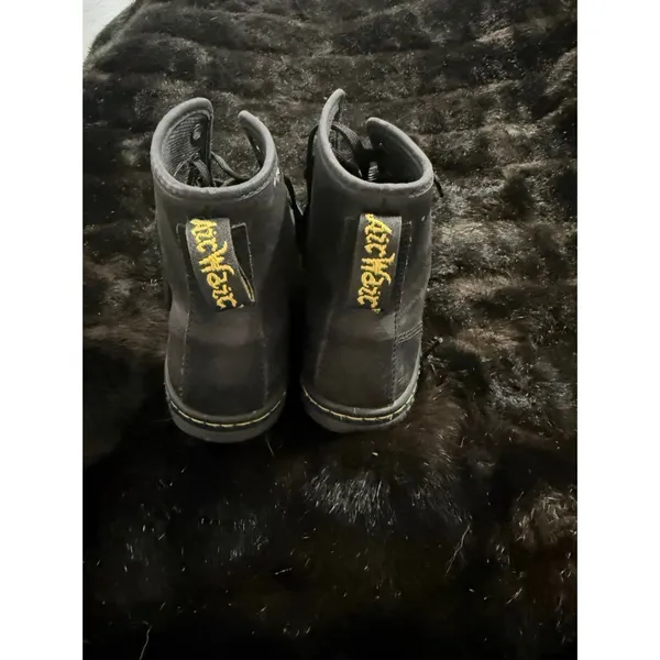 Dr Martens Women's Shoreditch Boot Greasy Black Leather Lace Up Combat Size 6 US - Image 3