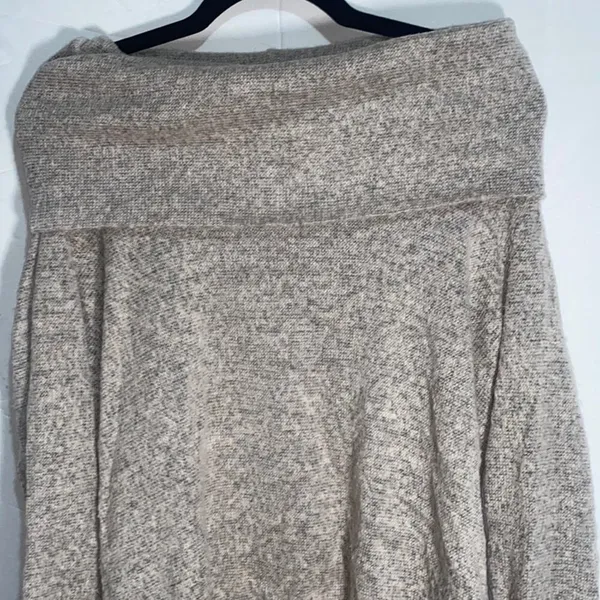 DKNY Over Shoulder Sweater Fall size‎ medium cozy comfort minimalist - Image 2