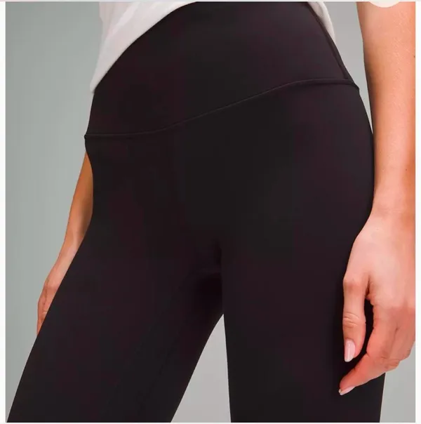 Lululemon Black Wunder Under Leggings - Image 9