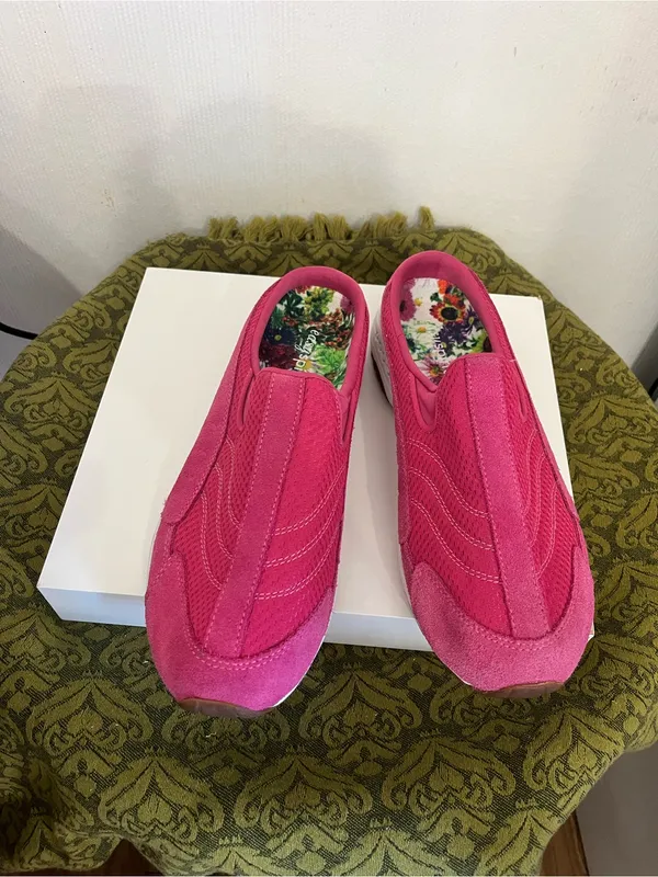 Easy Spirit Women’s Slip-On Sneakers in Fuchsia - Image 3