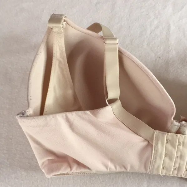 Womens Gilligan & O’Malley Nursing Bra Underwired Soft Nude Beige Size 36DDD - Image 4