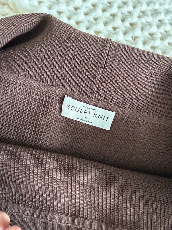 Aritzia Top - Image 2