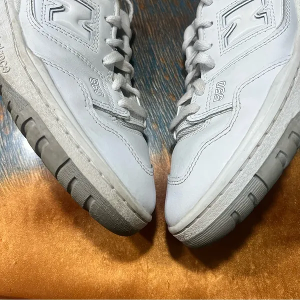 New Balance 550 White Sneakers size 7 men’s 8.5 women’s - Image 5