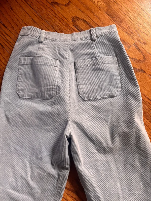 Cropped corduroy baby blue trousers - Image 5