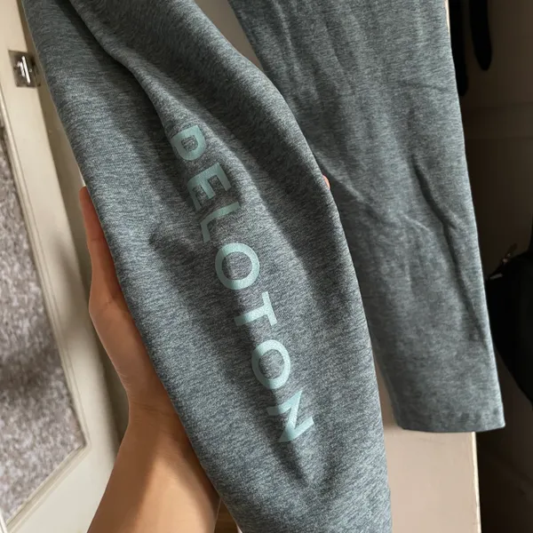 Beyond Yoga x Peloton Heathered Light Blue Caught in the Midi Leggings - Image 3