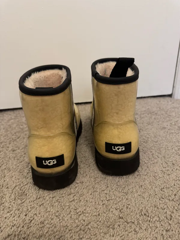 UGG Classic Clear Mini II Size 7 - Image 8