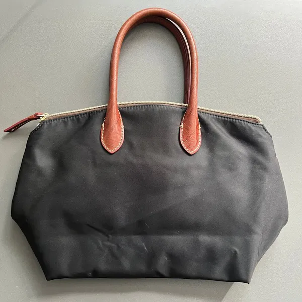 Guess by Marciano Dooney & Bourke Womens Handbag Old Money Quiet Luxury Classy Glam Feminine - Image 3