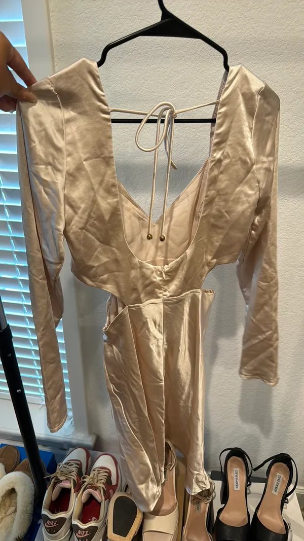 Selfie Leslie Dress - Image 5