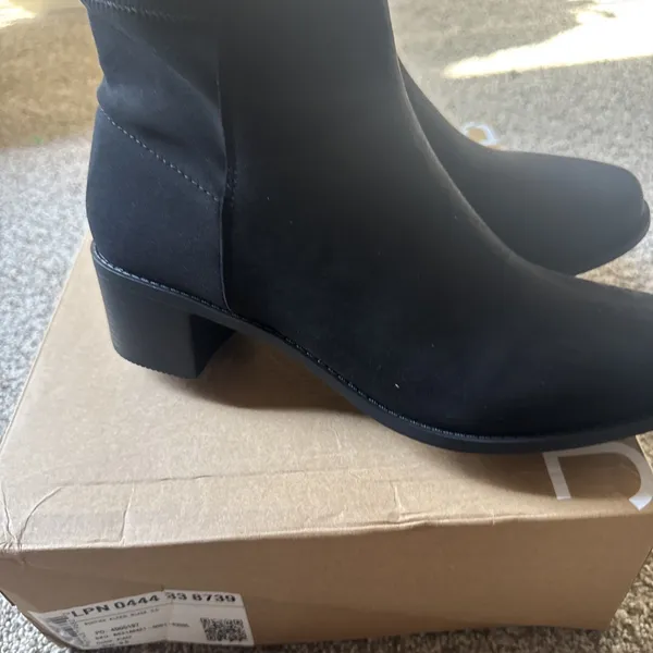 NEW JUSTFAB Black Alexis Ankle Boot Women's Size 9.5 Zip Up‎ - Image 2