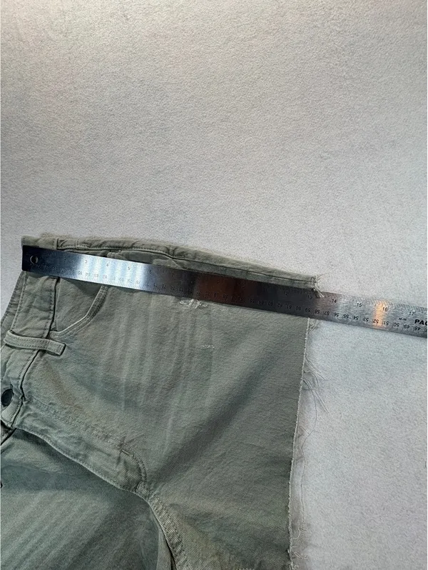 Universal Thread Women’s Size 10/30 Green Denim Cutoff Shorts Distressed Raw Hem - Image 6