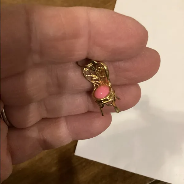 Vintage Avon Goldtone charm bracelet - Image 11