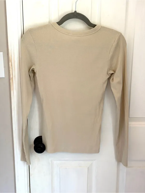 H&M Long Sleeve Crewneck Ribbed Top in Beige - Image 5