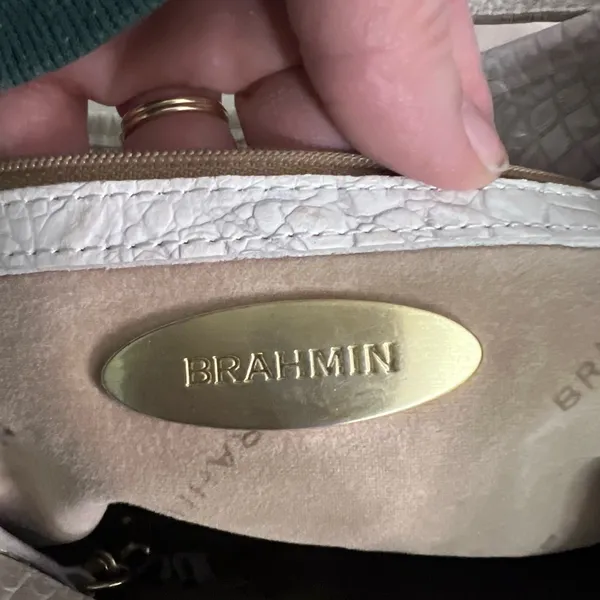🤍 Brahmin Croc Embossed Leather & Woven Shoulder Bag Ivory 🤍✨ - Image 9