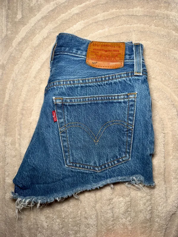 Levi’s 501 Shorts - Image 2