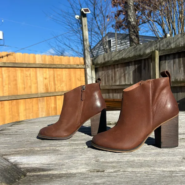 BP. Lance Leather Block Heel Bootie -‎ Size 8 - Image 5