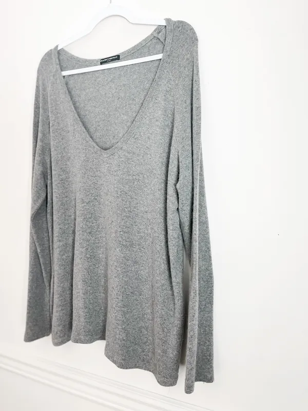Brandy Melville Long Sleeve Top - Image 3