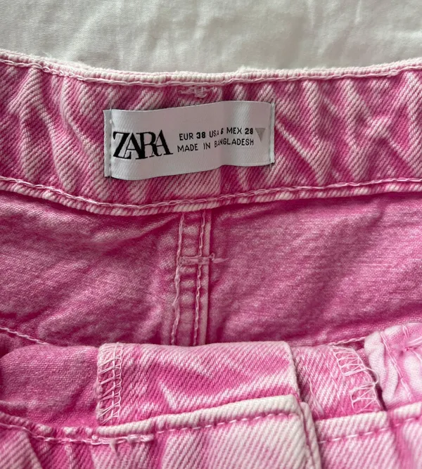 Zara Pink Denim Shorts - Image 3