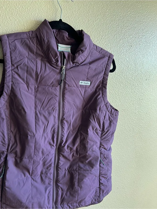 Columbia Women's Plum Quilted Vest camping fall outdoor warm casual small - Image 3