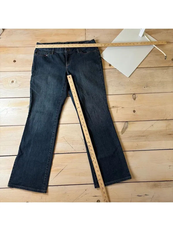 Loft EUC Women's Dark Wash Curvy Boot Cut Jeans Size 8 - Image 6