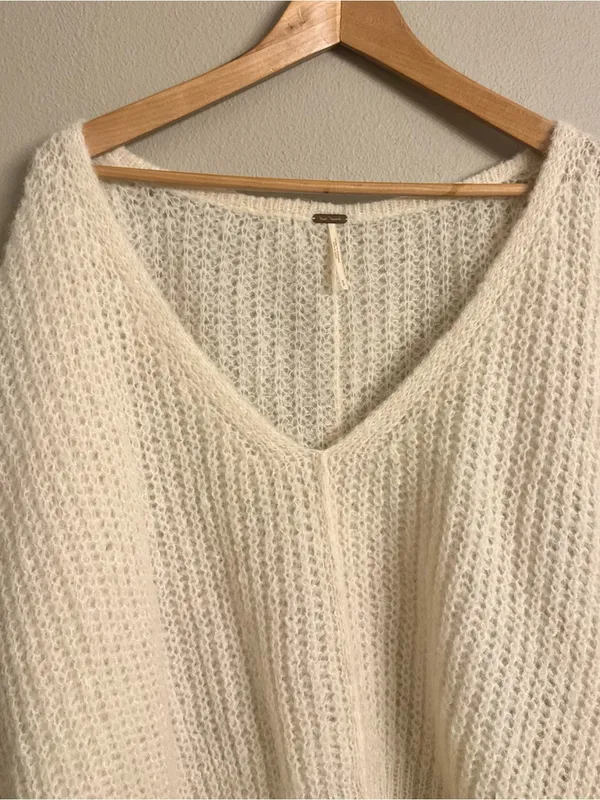 Free People‎ Cream V-Neck Textured Knit Sweater - Image 4