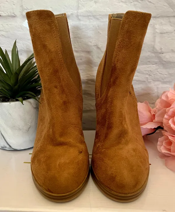SheIn Camel Faux Suede Booties - Image 3