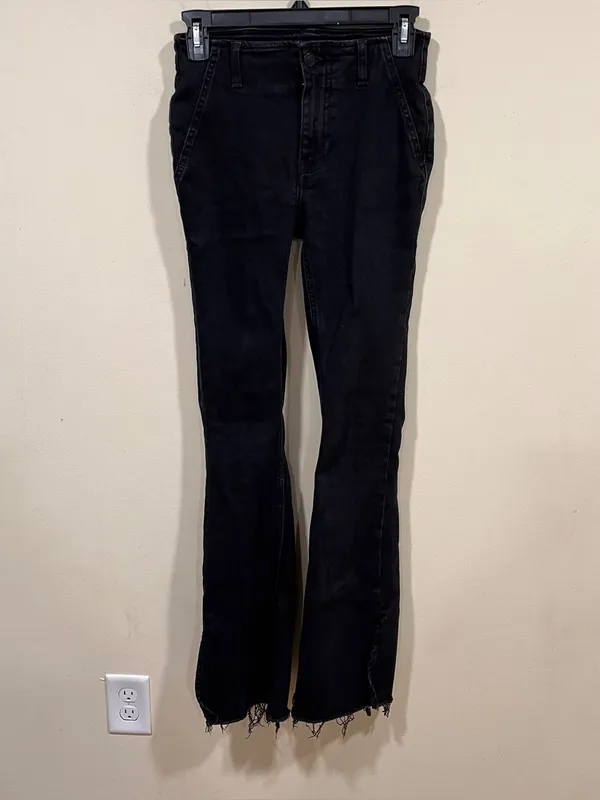 We The Free Level Up Slit Slim Flare Jeans size 25 color pitch black EUC - Image 4