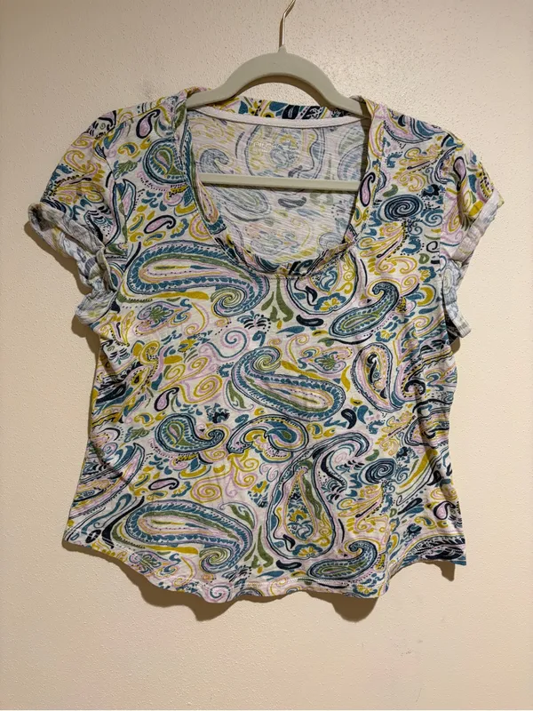 Anthropologie Pilcro Paisley Pattern Twist Collar Scoop Neck Tee T-Shirt Medium - Image 4