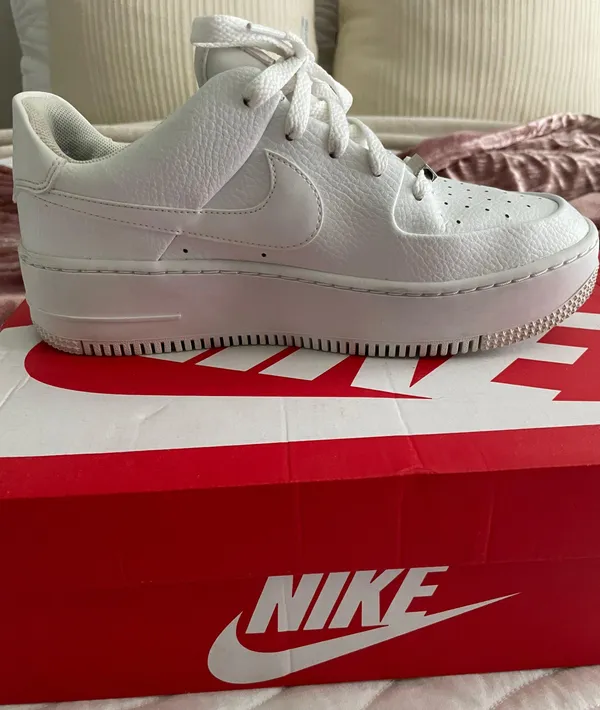 Size 8.5 - Image 2