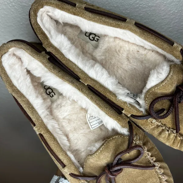 UGG Dakota Suede Moccasin Slippers in chestnut tan brown WOMENS 9 - Image 3