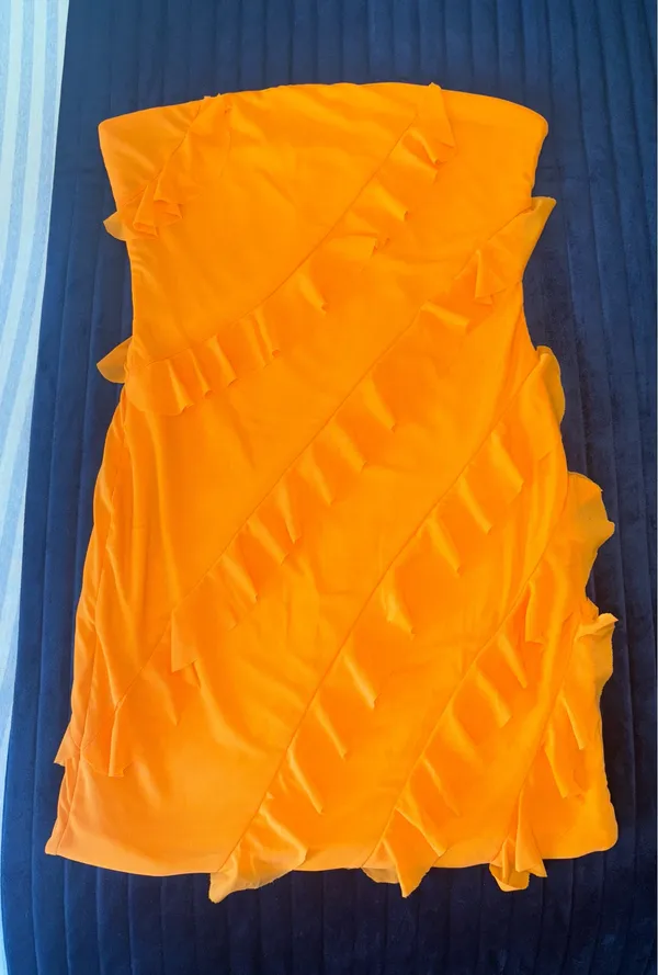 Vestique Strapless Minidress - Image 3