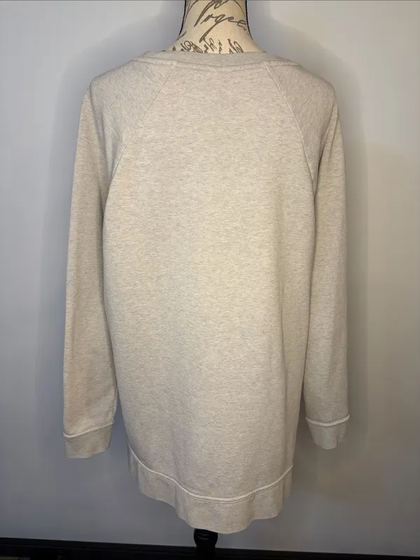 Nike sweatshirt high low hem side slits with zipper wrist pocket heather gray M - Image 4
