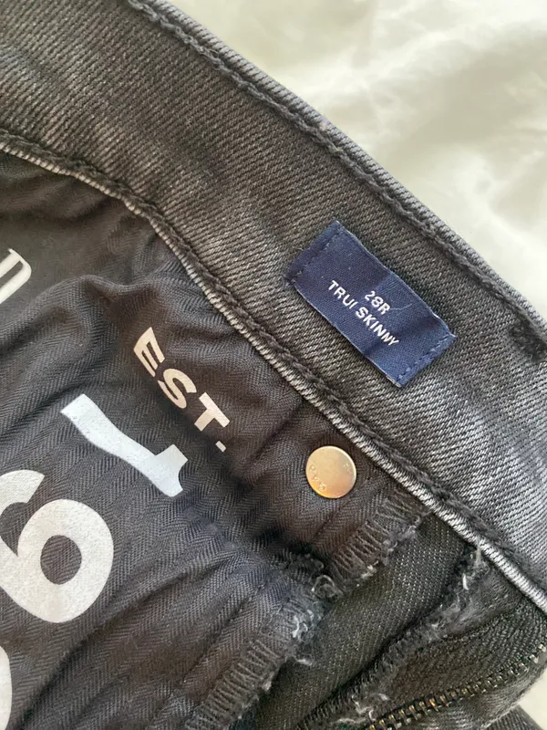 Gap Black Skinny Jeans - Image 4