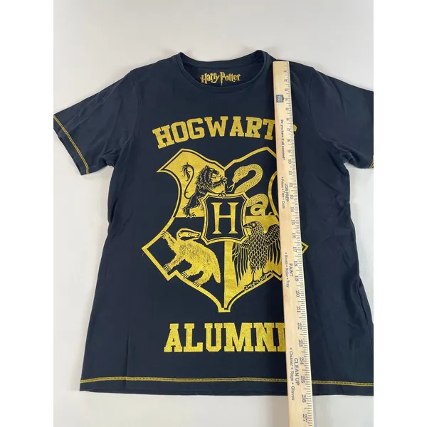 Harry Potter Tee Size M Black Hogwarts Alumni Gold Cotton Unisex New Without Tag - Image 4