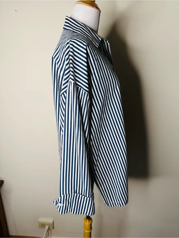 Zara Blue and White Striped Poplin Button Down - Image 6