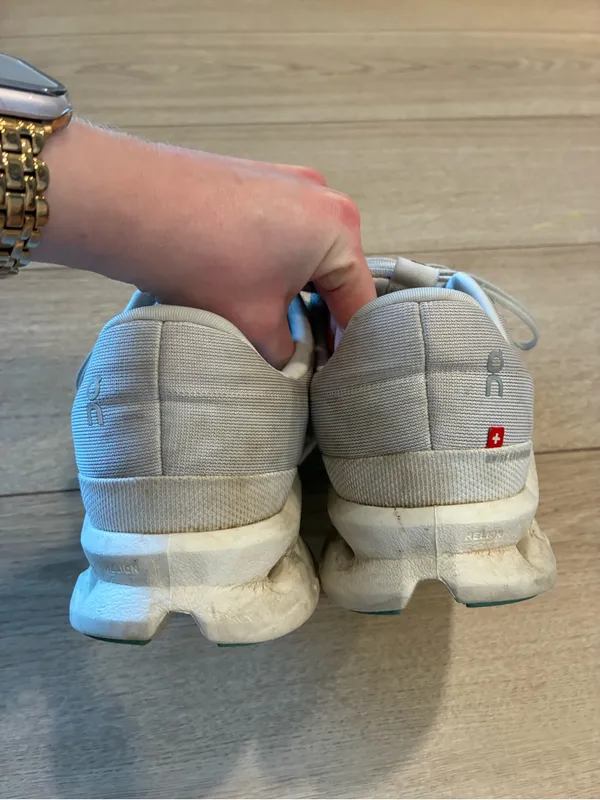 On Running Women’s CloudSurfer Running Shoe Pearl Ivory Size 10 *READ - Image 6
