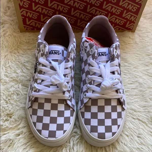 NWT Vans Sheldan Women’s Checkered Sneakers - Image 3