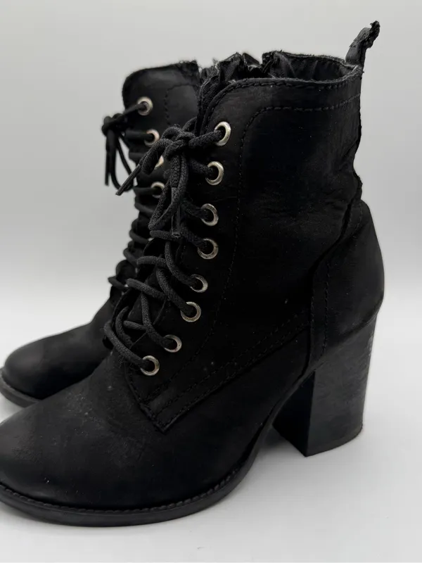 Steve Madden Lauuren Boots Womens 6.5 Black Leather Lace Up Block Heel - Image 3