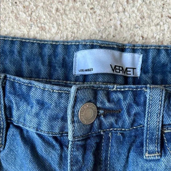 Vervet Distressed Blue Jeans - Image 3