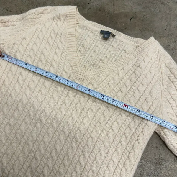Ann Taylor 100% Cashmere Yellow Cable Knit V-Neck Sweater XS - Image 4