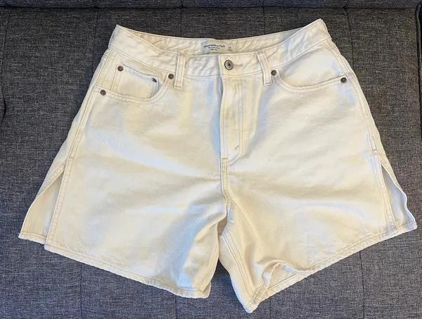 Abercrombie Curve Love Loose Shorts - Image 2