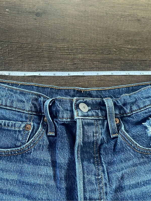 Levi’s 501 denim shorts - Image 4